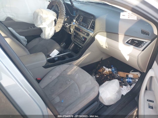 2015 HYUNDAI SONATA 2.4L SE VIN: 5NPE24AF9FH155801