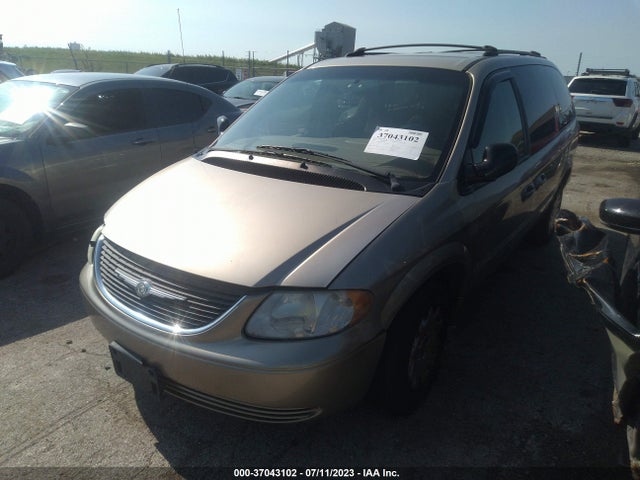2002 CHRYSLER TOWN & COUNTRY LX VIN: 2C4GP443X2R689205