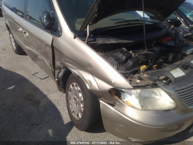 2002 CHRYSLER TOWN & COUNTRY LX VIN: 2C4GP443X2R689205