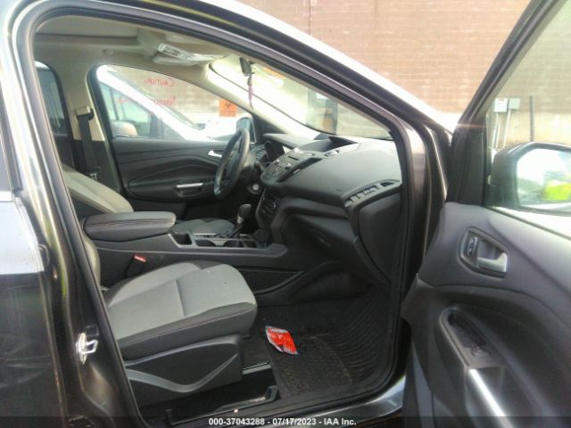 1FMCU9GD8HUC40718 Ford ESCAPE SE