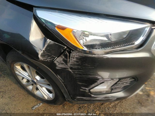 1FMCU9GD8HUC40718 Ford ESCAPE SE