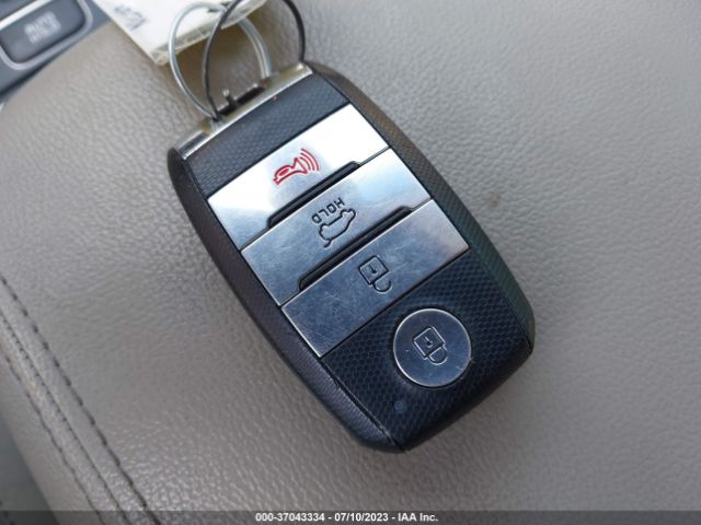 5XYPH4A50KG477839 KIA Sorento Ex V6
