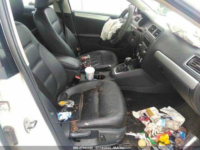3VWD07AJ2EM317264 Volkswagen Jetta Sedan Se W/connectivity