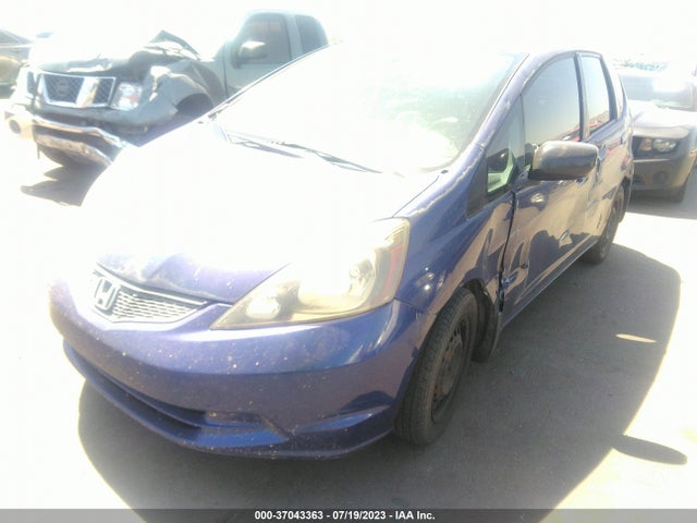 2011 HONDA FIT VIN: JHMGE8H34BC018868