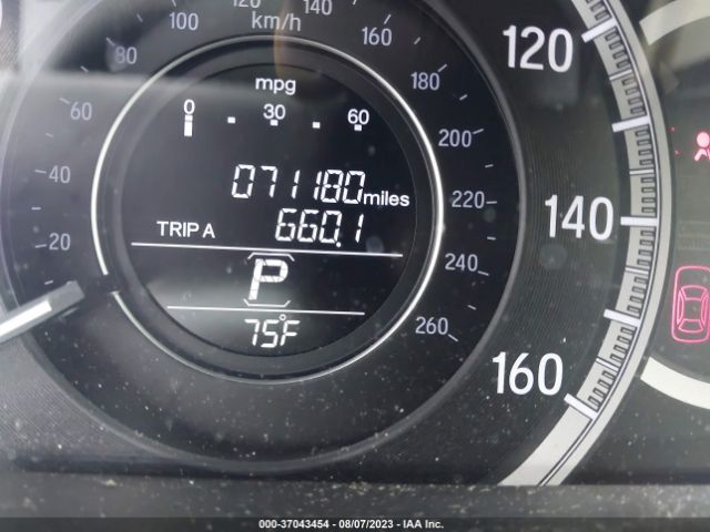 1HGCR2F38HA195739 Honda Accord Sedan Lx