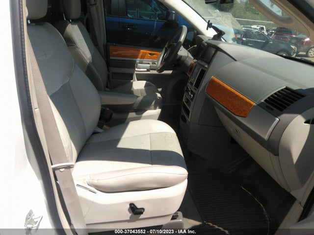 2010 CHRYSLER TOWN & COUNTRY LIMITED VIN: 2A4RR6DX3AR501182