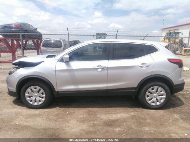 JN1BJ1CP3JW151081 Nissan Rogue Sport S