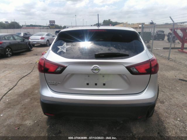 JN1BJ1CP3JW151081 Nissan Rogue Sport S