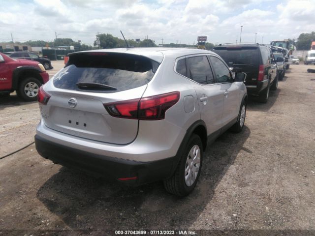 JN1BJ1CP3JW151081 Nissan Rogue Sport S