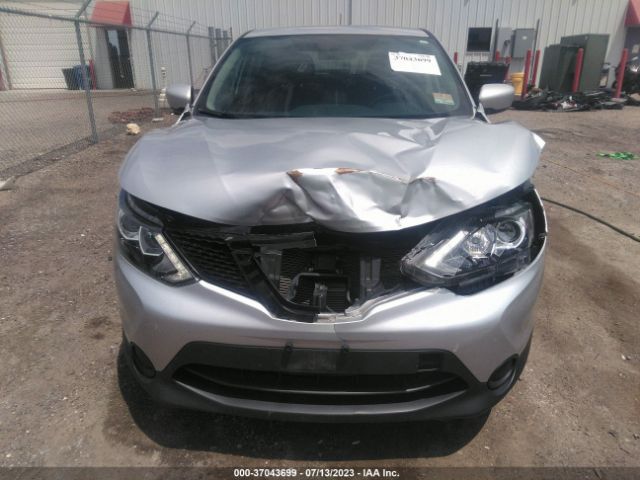 JN1BJ1CP3JW151081 Nissan Rogue Sport S