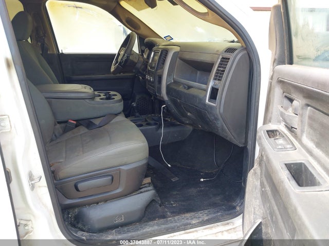2015 RAM 2500 TRADESMAN VIN: 3C6UR5CL2FG552430