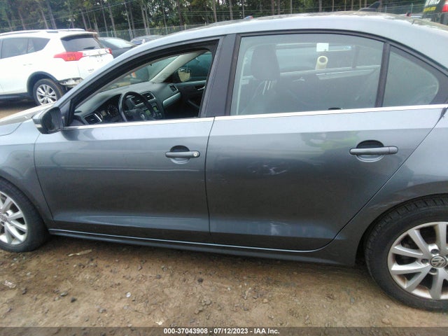 2013 VOLKSWAGEN JETTA SEDAN SE W/CONVENIENCE VIN: 3VWDP7AJ5DM437778