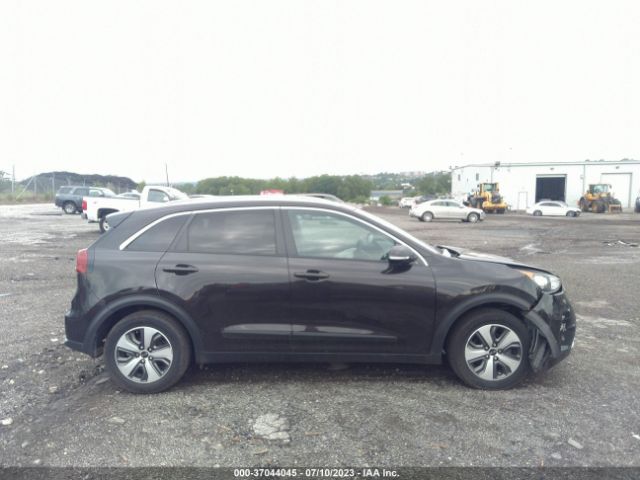 KNDCE3LC5J5118068 KIA NIRO EX