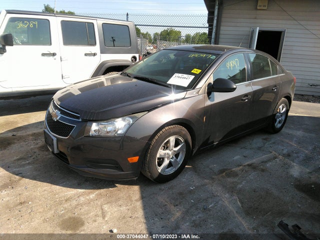 Chevrolet Cruze 1lt 2014 1G1PC5SB3E7344415 Image 2