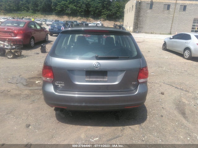 3VWPL7AJ7EM600392 Volkswagen Jetta Sportwagen Tdi