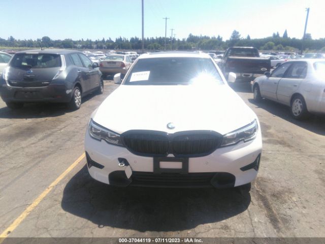 WBA5R1C53KAJ99094 BMW 3 Series 330i