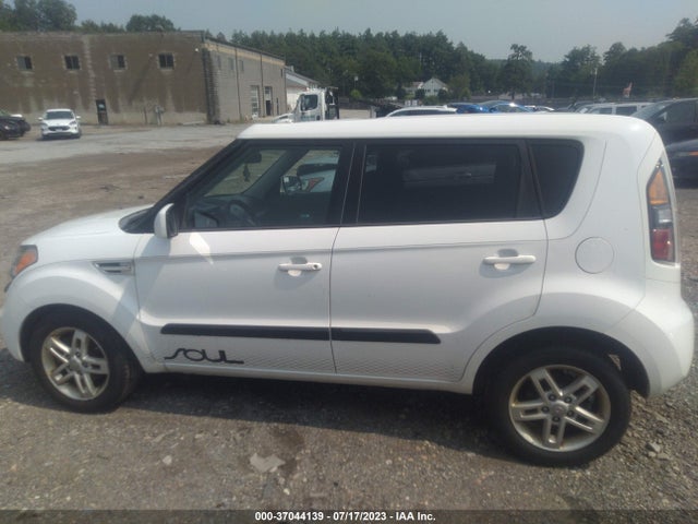 2011 KIA SOUL VIN: KNDJT2A23B7279185
