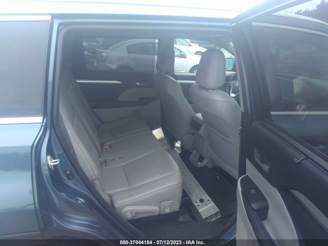 Toyota Highlander Xle 2017 5TDJZRFH1HS377294 Image 8