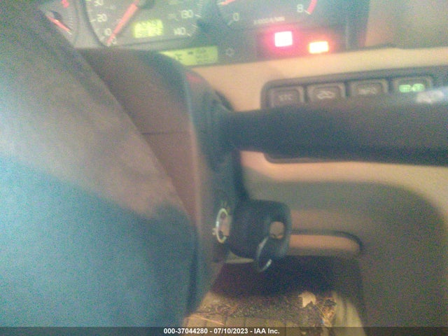 2000 VOLVO S70 VIN: YV1LS61J1Y2664139