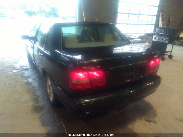 2000 VOLVO S70 VIN: YV1LS61J1Y2664139
