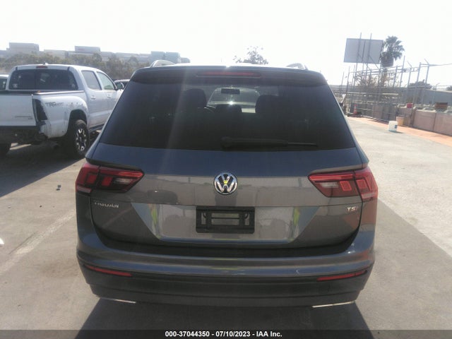 3VV1B7AX4JM112156 Volkswagen TIGUAN S