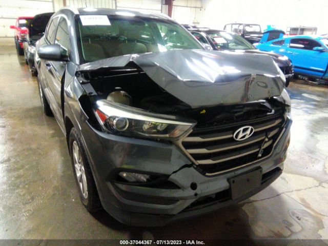 KM8J33A46GU106269 Hyundai TUCSON SE