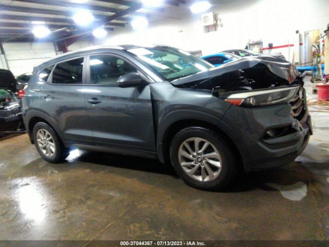 KM8J33A46GU106269 Hyundai TUCSON SE