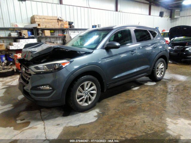 KM8J33A46GU106269 Hyundai TUCSON SE