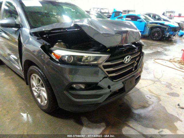 KM8J33A46GU106269 Hyundai TUCSON SE