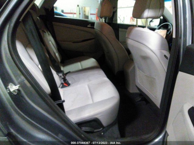 KM8J33A46GU106269 Hyundai TUCSON SE