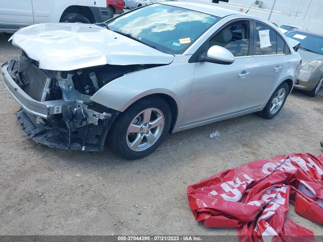 Chevrolet Cruze 1lt 2014 1G1PC5SB1E7458820 Image 2