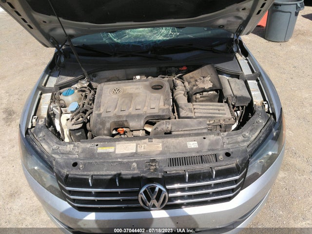 1VWBN7A3XEC001459 Volkswagen Passat Tdi Se W/sunroof & Nav