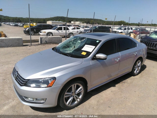 1VWBN7A3XEC001459 Volkswagen Passat Tdi Se W/sunroof & Nav