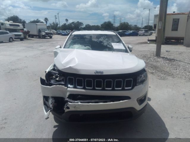 3C4NJCBBXKT851490 Jeep Compass Latitude