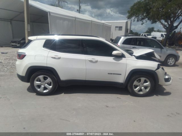 3C4NJCBBXKT851490 Jeep Compass Latitude