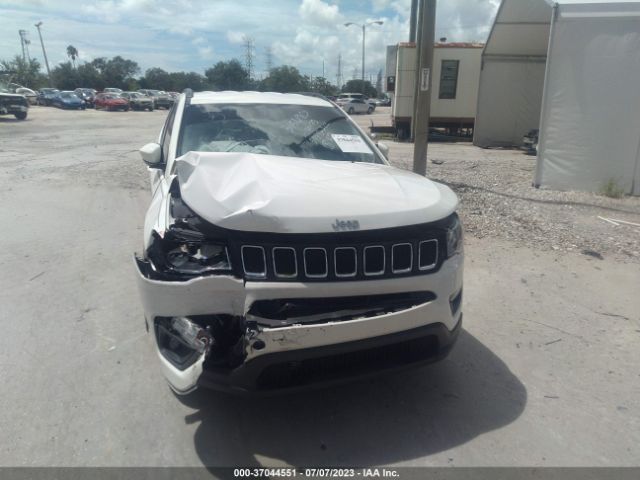 3C4NJCBBXKT851490 Jeep Compass Latitude