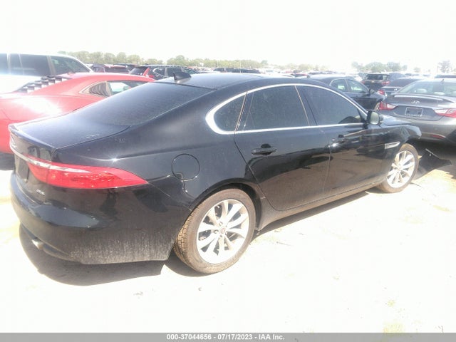 2019 JAGUAR XF SAJBD4FX3KCY79313 Photo 3