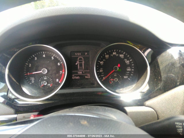 3VWL17AJXHM277321 Volkswagen Jetta 1.8t Sel