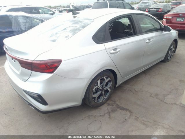 3KPF24AD1KE120087 KIA Forte Lxs