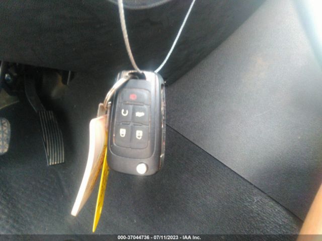 1G4GB5G39GF102714 Buick Lacrosse Leather