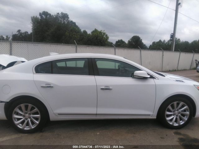 1G4GB5G39GF102714 Buick Lacrosse Leather