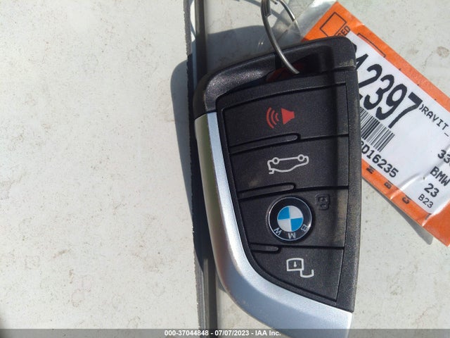 BMW 3 Series 330e 2023 аукцион фото