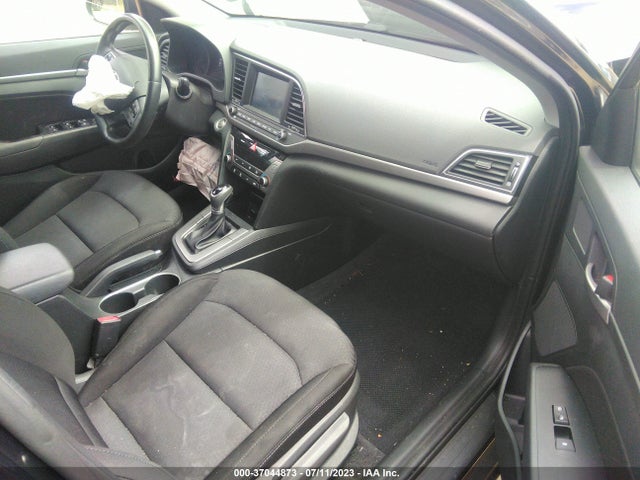Hyundai Elantra Value Edition 2018 5NPD84LF5JH322171 Image 12