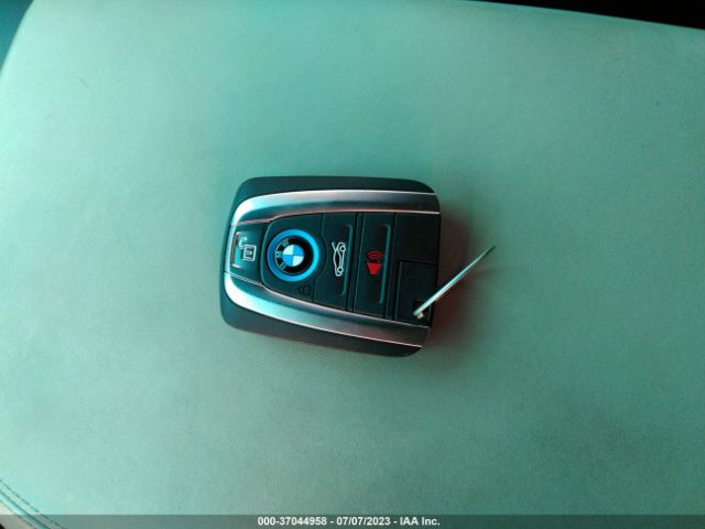 WBY2Z2C57FV392552 BMW I8