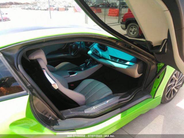 WBY2Z2C57FV392552 BMW I8