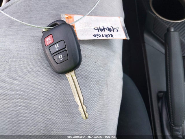 Toyota RAV4 LE 2015 2T3BFREV0FW303834 Image 3
