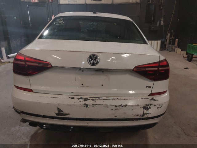 2017 VOLKSWAGEN PASSAT R-LINE W/COMFORT PKG VIN: 1VWDT7A39HC027375