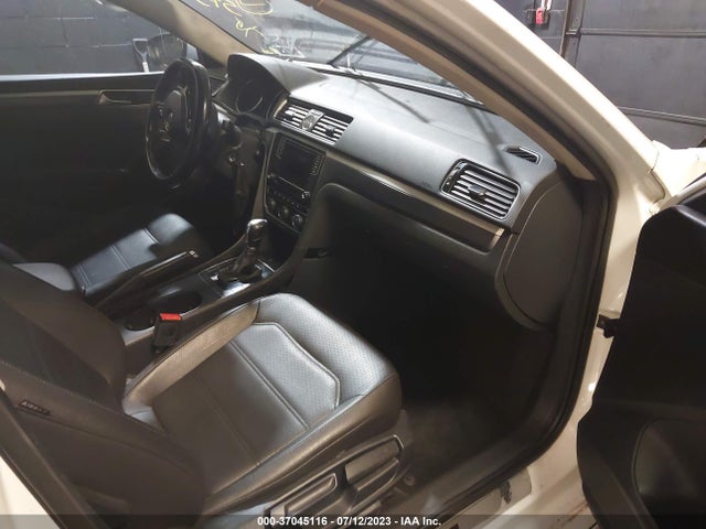 2017 VOLKSWAGEN PASSAT R-LINE W/COMFORT PKG VIN: 1VWDT7A39HC027375