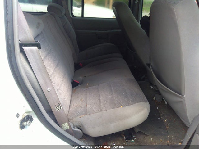 2000 FORD EXPLORER XLT VIN: 1FMZU83P6YZC69108