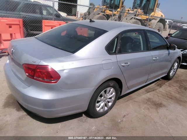 1VWAS7A39FC008912 Volkswagen Passat 1.8t Wolfsburg Ed